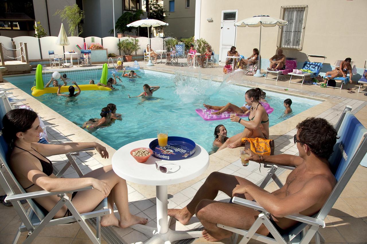 Hotel Acquario Ρίμινι Εξωτερικό φωτογραφία